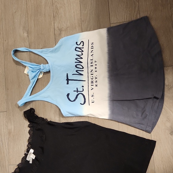 Tops - Picture 2 of 3